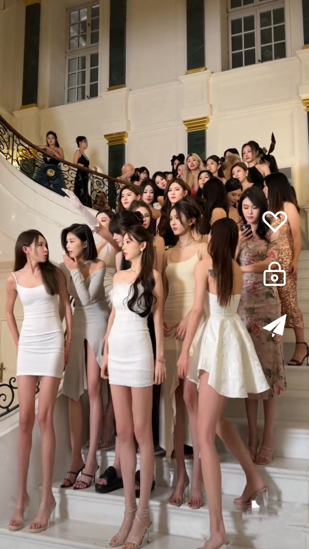 《丝绸的故事》主要内容截图
